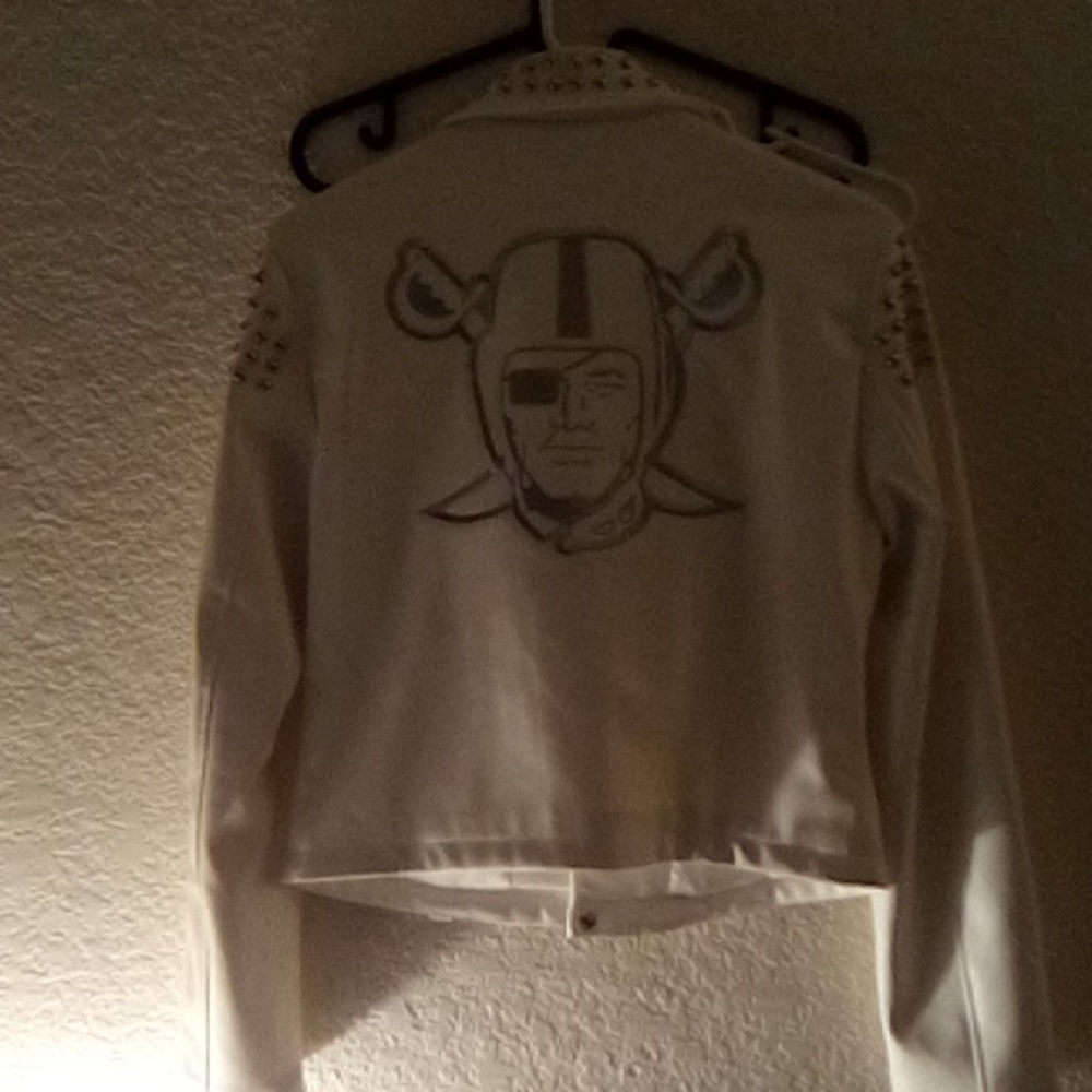 Raiders jacket - Picture 2 of 2